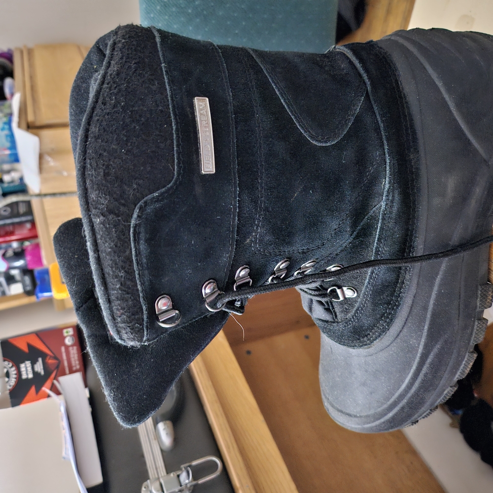 Columbia Black Winter Boots